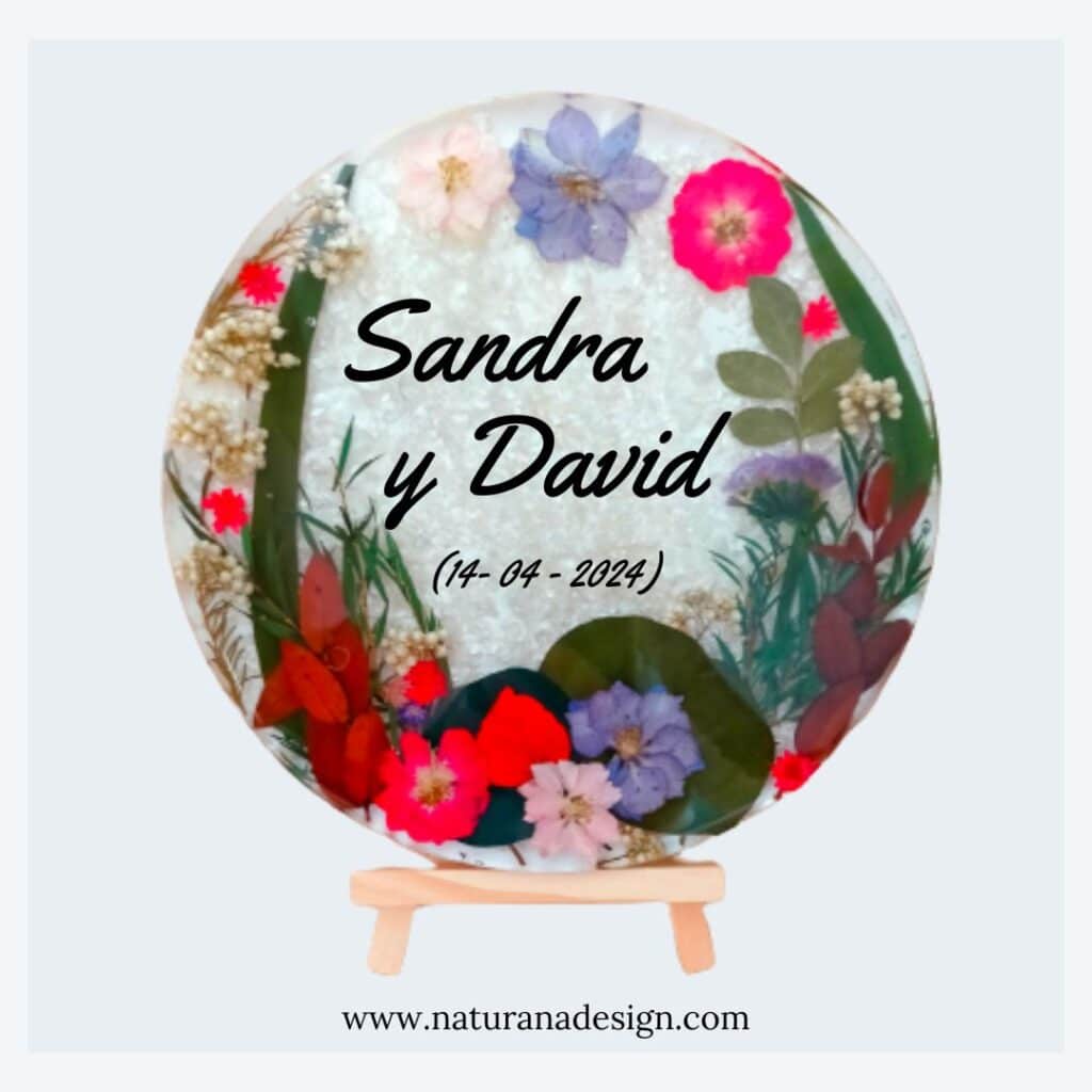 regalo-personalizado-con-flores-preservadas-para-aniversario-de-boda-naturanadesign